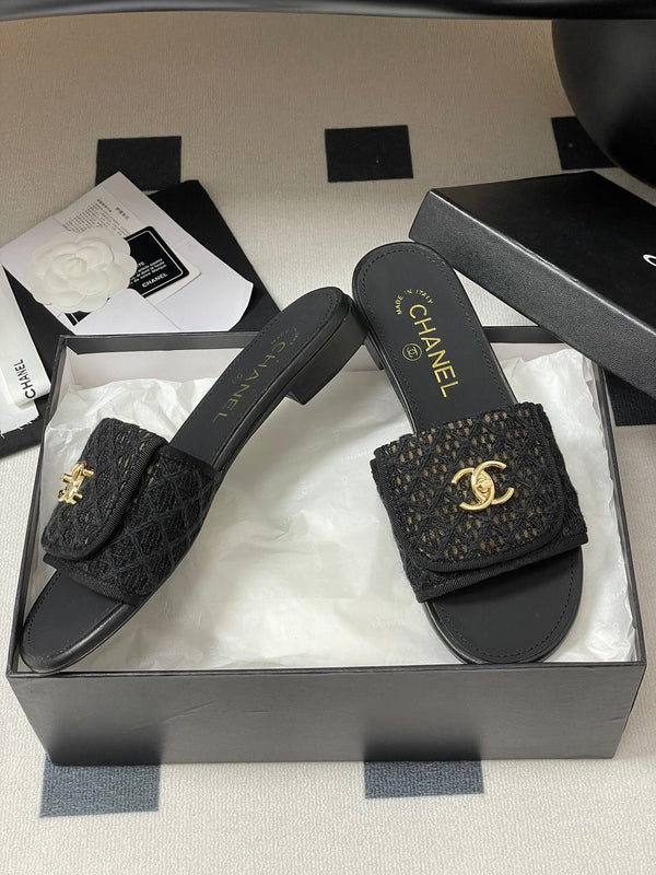 CC 25S Borsa con fibbia Mule in pizzo nero e pelle di pecora 247589