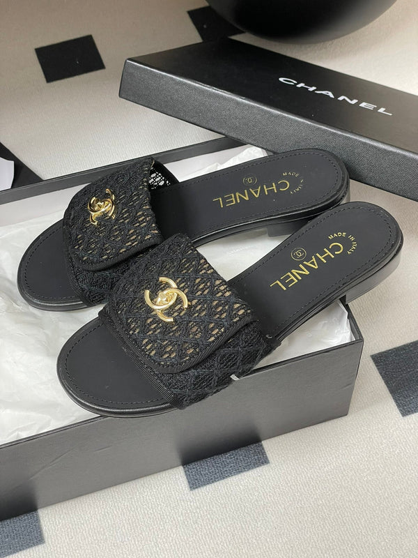 CC 25S Borsa con fibbia Mule in pizzo nero e pelle di pecora 247589