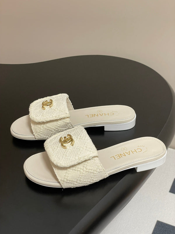 CC 25S Buckle Bag Mule White Fabric and Sheepskin 247598