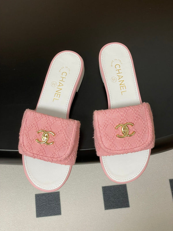 CC 25S Buckle Bag Mule Pink Fabric White Sheepskin 247599