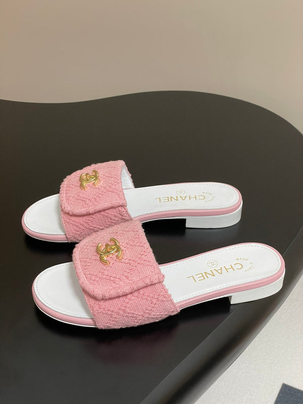 CC 25S Buckle Bag Mule Pink Fabric White Sheepskin 247599