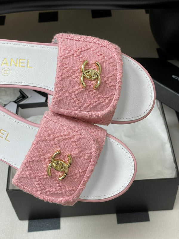 CC 25S Buckle Bag Mule Pink Fabric White Sheepskin 247599