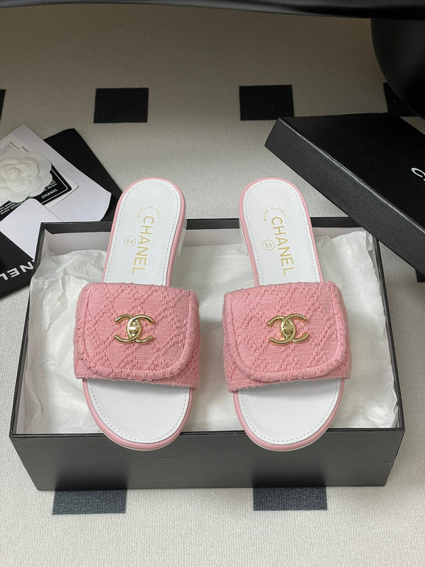 CC 25S Buckle Bag Mule Pink Fabric White Sheepskin 247599
