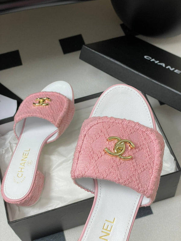 CC 25S Buckle Bag Mule Sandal 50mm Pink Fabric and White Sheepskin 247602