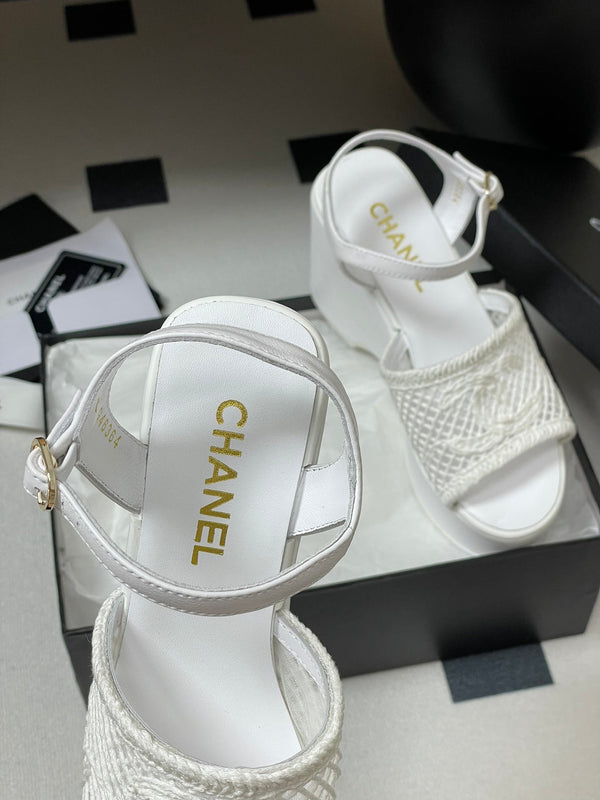 CC 25S Sandalo con zeppa piccola e suola spessa 10 cm Bianco intrecciato 247605