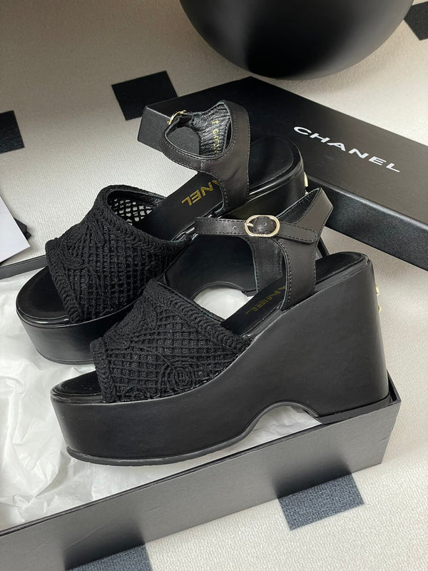 CC 25S Small Wedge Thick-Soled Sandal 10cm Black Woven 247606