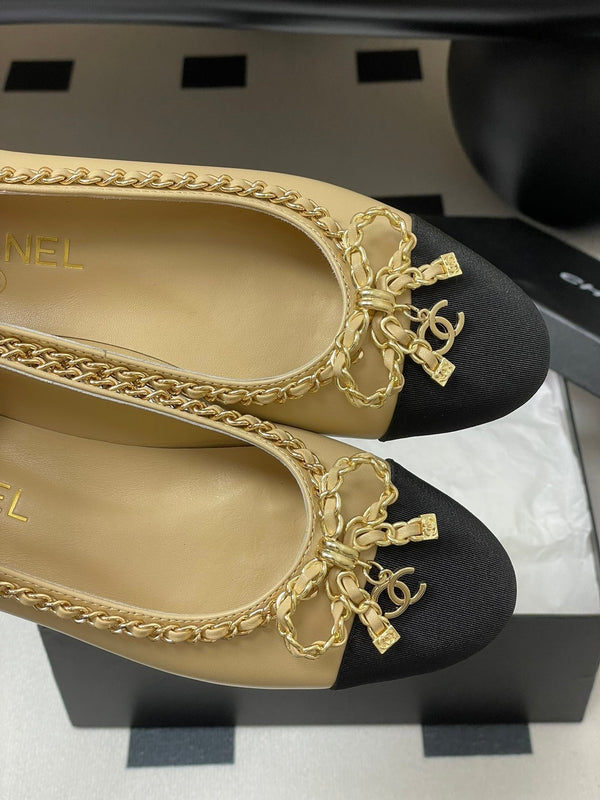 CC 25S 20mm Chain Bow Single Flat Beige Sheepskin Black Grosgrain 247654