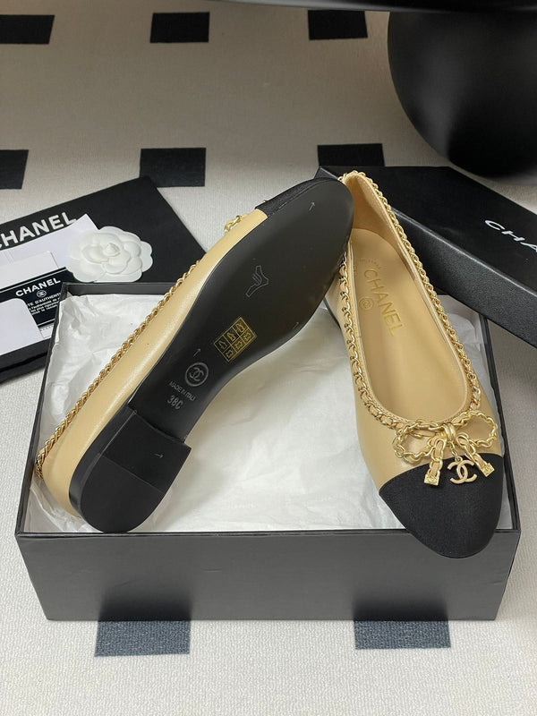 CC 25S 20mm Chain Bow Single Flat Beige Sheepskin Black Grosgrain 247654