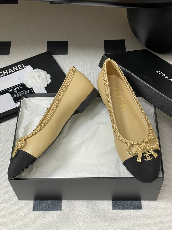 CC 25S 20mm Chain Bow Single Flat Beige Sheepskin Black Grosgrain 247654