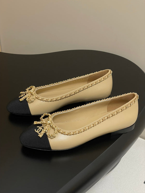 CC 25S 20mm Chain Bow Single Flat Beige Sheepskin Black Grosgrain 247654