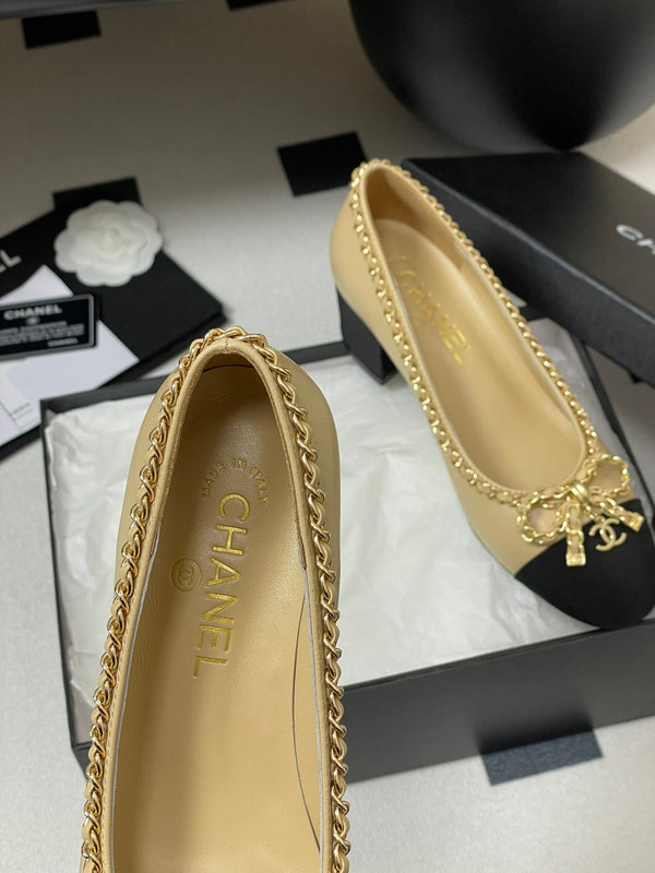 CC 25S 60mm Chain Bow Single Pumps Beige Sheepskin Black Grosgrain 247662