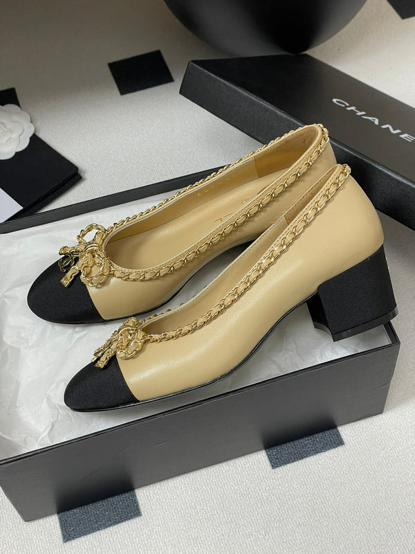 CC 25S 60mm Chain Bow Single Pumps Beige Sheepskin Black Grosgrain 247662