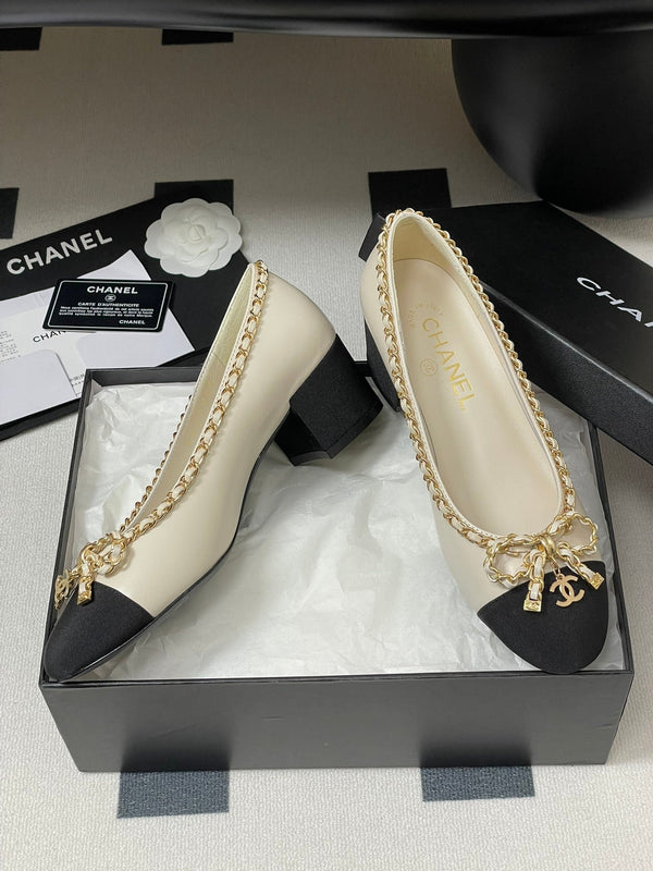 CC 25S 60mm Chain Bow Single Pumps White Sheepskin Black Grosgrain 247663