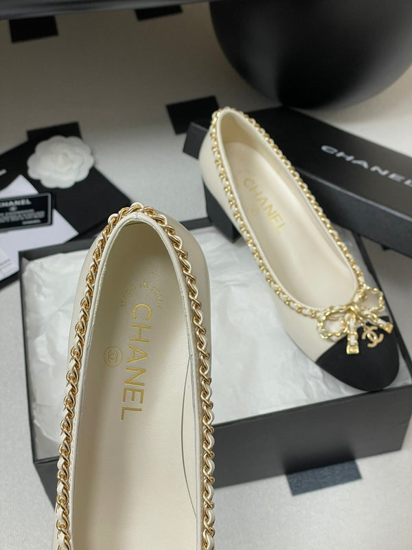 CC 25S 60mm Chain Bow Single Pumps White Sheepskin Black Grosgrain 247663