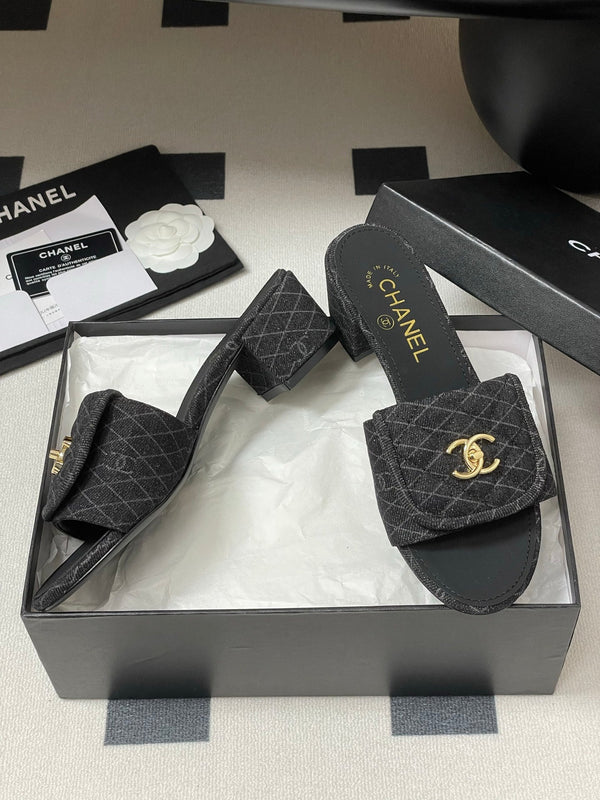 CC 25F Sandal Heel 5cm Quilted