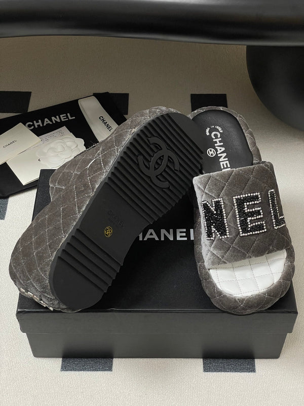 CC 25 Platform Slippers Grey Velvet Sheepskin 334239