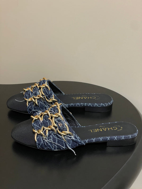 CC 25B Chain Closed Toe Flat Mule Navy Blue Denim 393886