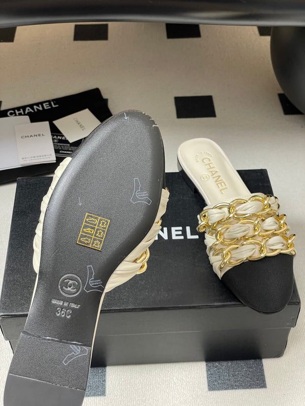 CC 25B Chain Closed Toe Flat Mule Ivory Sheepskin 393889