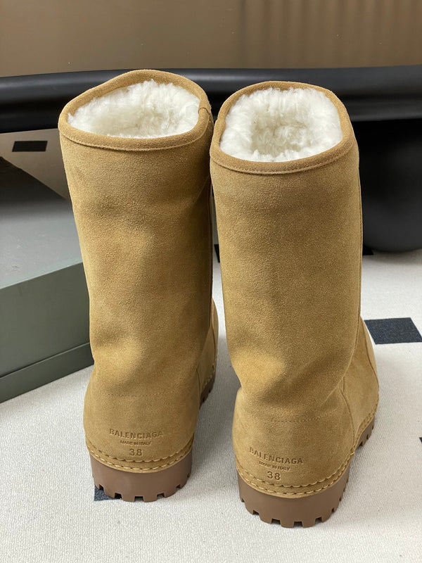 Balenciaga High Snow Boots Beige Suede 535031