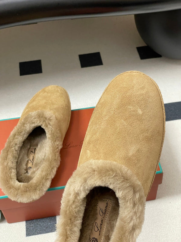 LP 25 Closed-Toe Half-Slippers Beige Suede Fur 534684