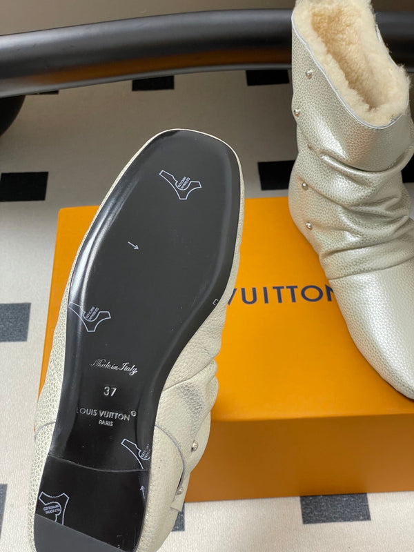 LV 25Fw Nomad Slip-on Ankle Boots Flat Silver Grain Leather Wool-lined 534593