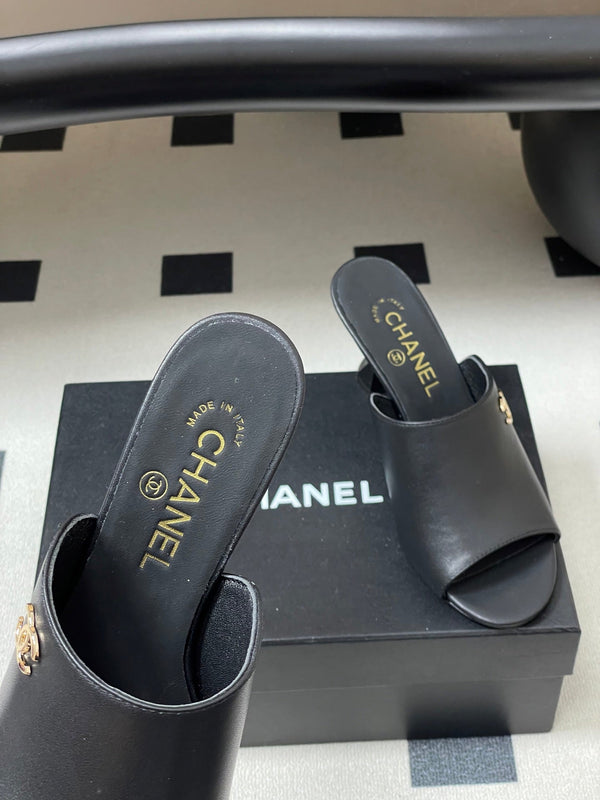 CC 26 Sandale noire agneau 593324