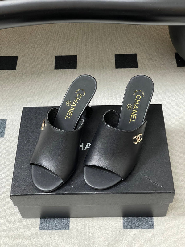 CC 26 Sandale noire agneau 593324