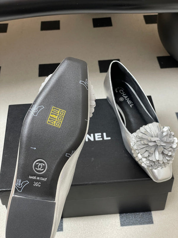 CC 26 Ballerines fleuries en agneau argenté 593166