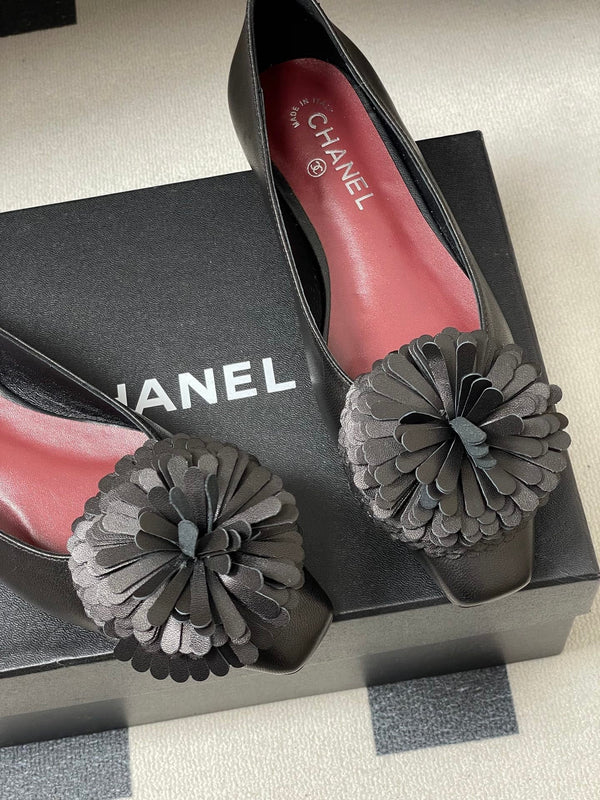 CC 26 Ballerines fleur en cuir d'agneau noir 593168