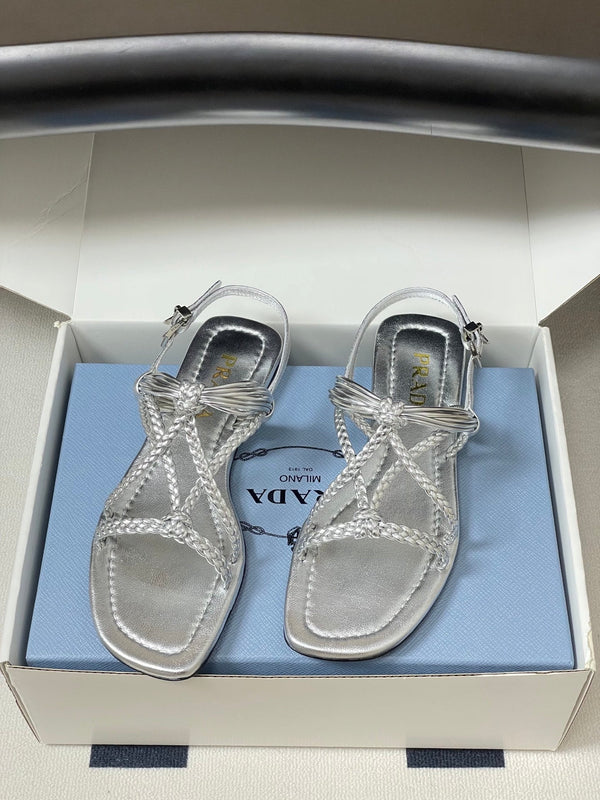 Pra Strappy Flat Sandals Sliver Sheepskin 834810