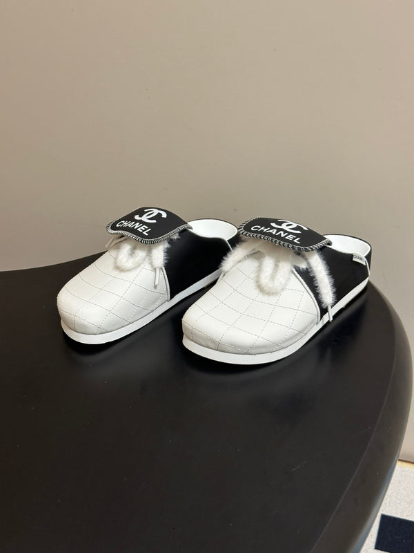 CC 26s Mules Black White Quilted Leather Shearing 952555