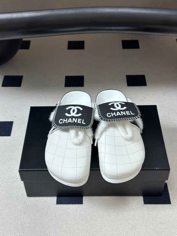 CC 26s Mules Black White Quilted Leather Shearing 952555