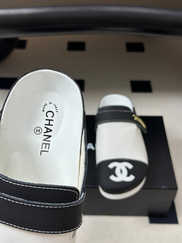 CC 26s Pool Slides Black White Lambskin 952559