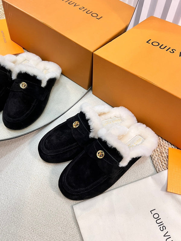 ZOCCOLI LV COSY FLAT COMFORT IN CAMOSCIO NERO E FODERA IN SHEARLING