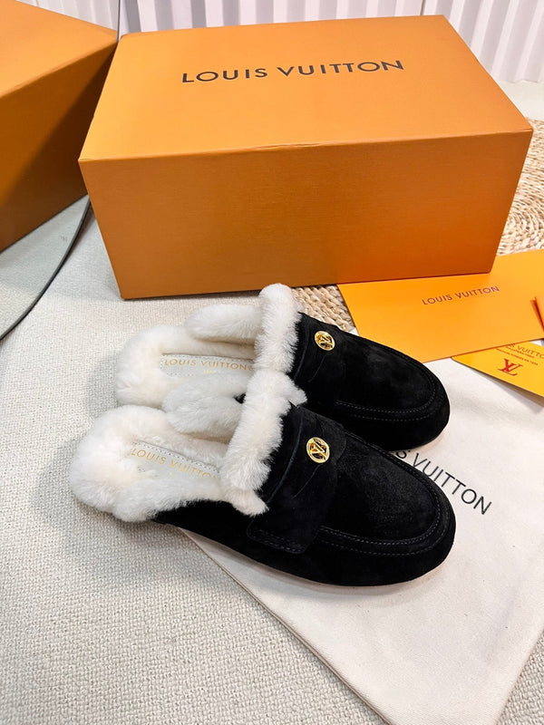 ZOCCOLI LV COSY FLAT COMFORT IN CAMOSCIO NERO E FODERA IN SHEARLING