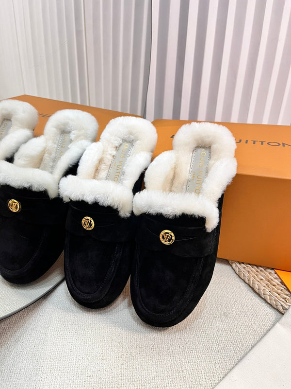 ZOCCOLI LV COSY FLAT COMFORT IN CAMOSCIO NERO E FODERA IN SHEARLING