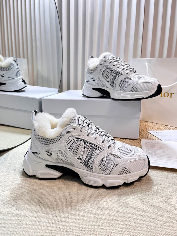 CD Chrono Sneaker In White Mesh Fabric With Fleece Lining 992618