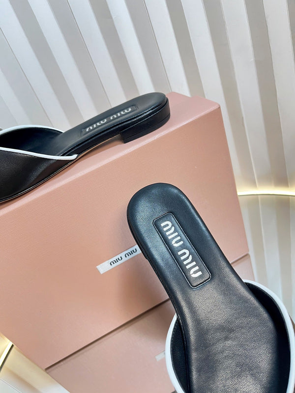 Miu 26s Bow Slippers Black Leather 768206