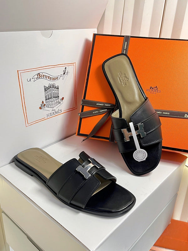 HM 26s Oran Sandals In Black Calfskin Silver Hardware