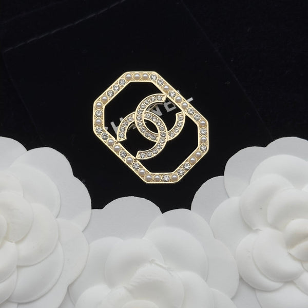 CC Brooch Gold 183383