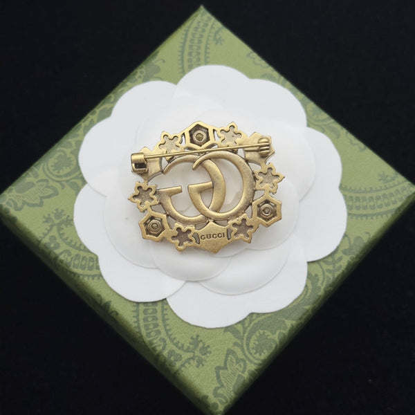 Gucci Brooch Gold 184411