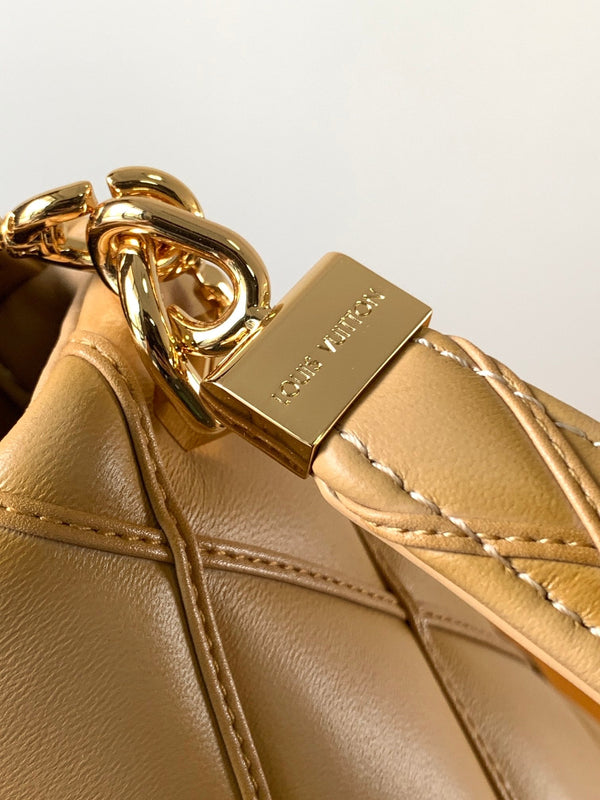 LV GO-14 MM 23cm Light Brown Lambskin GHW