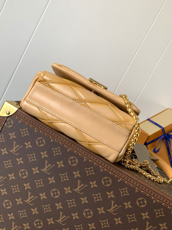 LV GO-14 MM 23cm Light Brown Lambskin GHW
