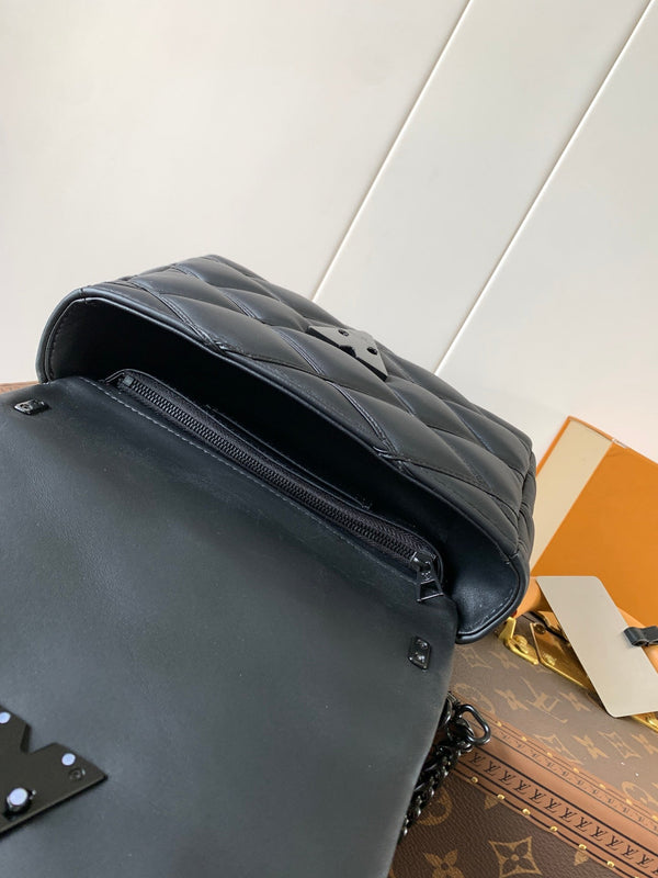 LV GO-14 MM 23cm Black Lambskin Black Metal HW