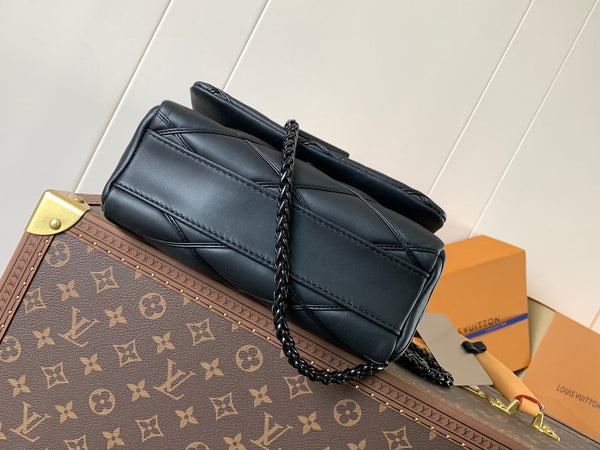 LV GO-14 MM 23cm Black Lambskin Black Metal HW
