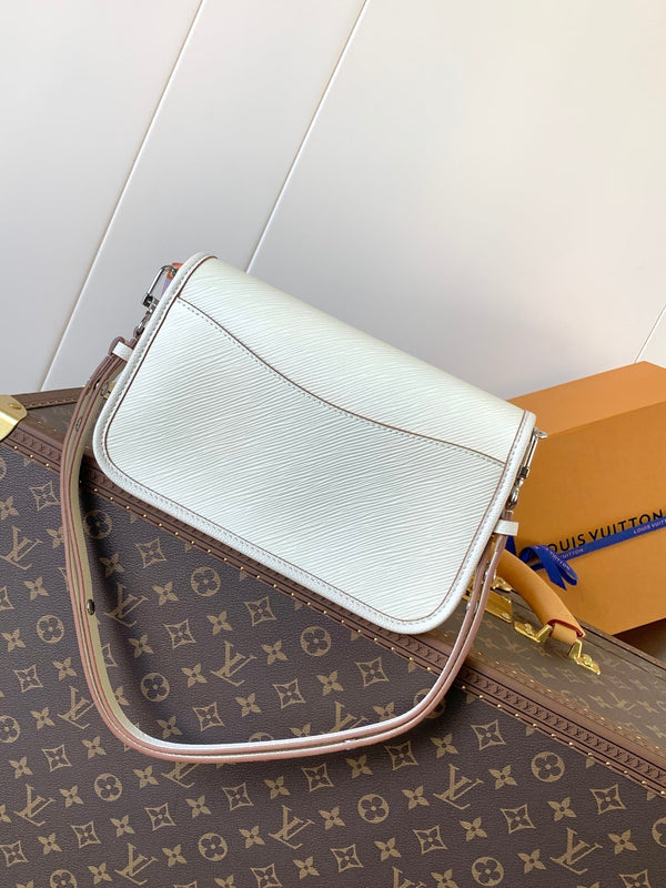 LV Buci Bag 24.5cm White Epi Leather 241088