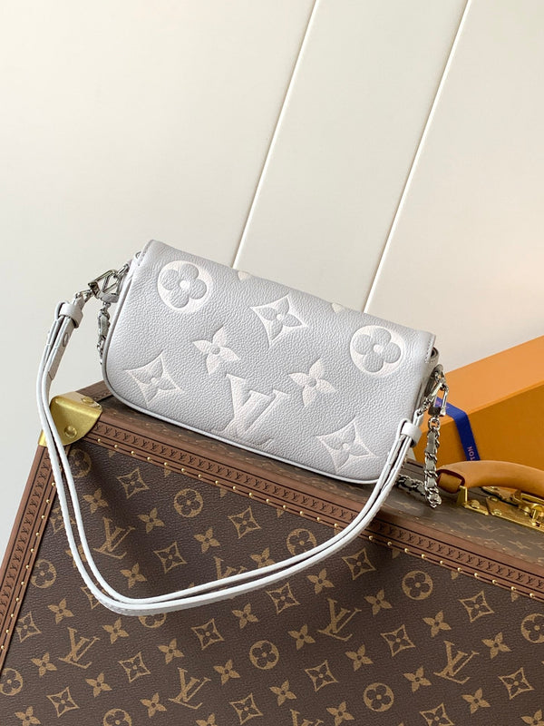 LV WOC 23.5cm Brume Gray Embossed Cowhide Metal HW