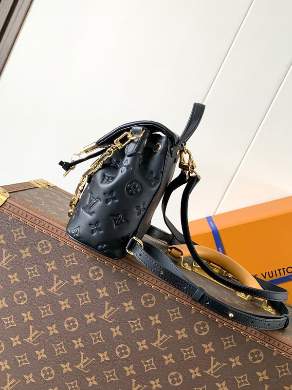 Zaino LV Coussin 20cm in pelle nera e oro 252655