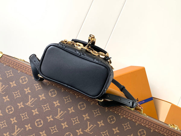 Zaino LV Coussin 20cm in pelle nera e oro 252655