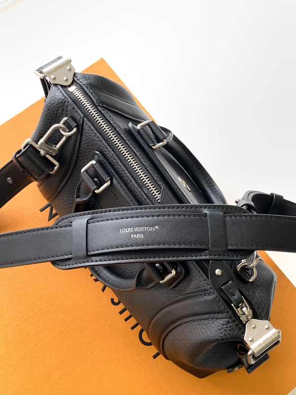 LV Nano LV Biker 38cm Nero Pelle di pecora e pelle di mucca Metallo